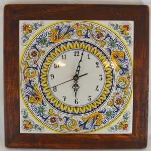 CLOCK “RAFFAELLESCO” WITH WOODEN FRAME WORM-EATERN FROM CM. 38,5