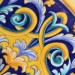 PIATTO “GIRALI FIORITI” FONDO BLU  DA CM 40