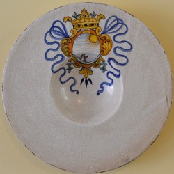 ANCIENT WALL HAT PLATE “ARMS”  CM. 30